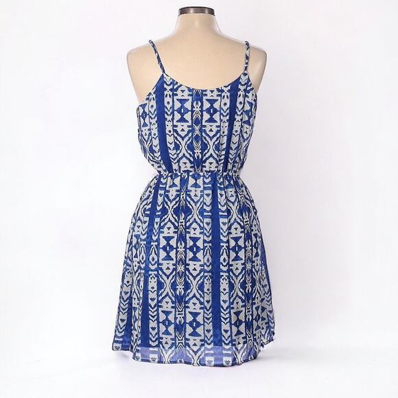 AQUA | Blue and White Ikat Cutout Dress | Small | Nordstrom brand - Picture 2 of 8